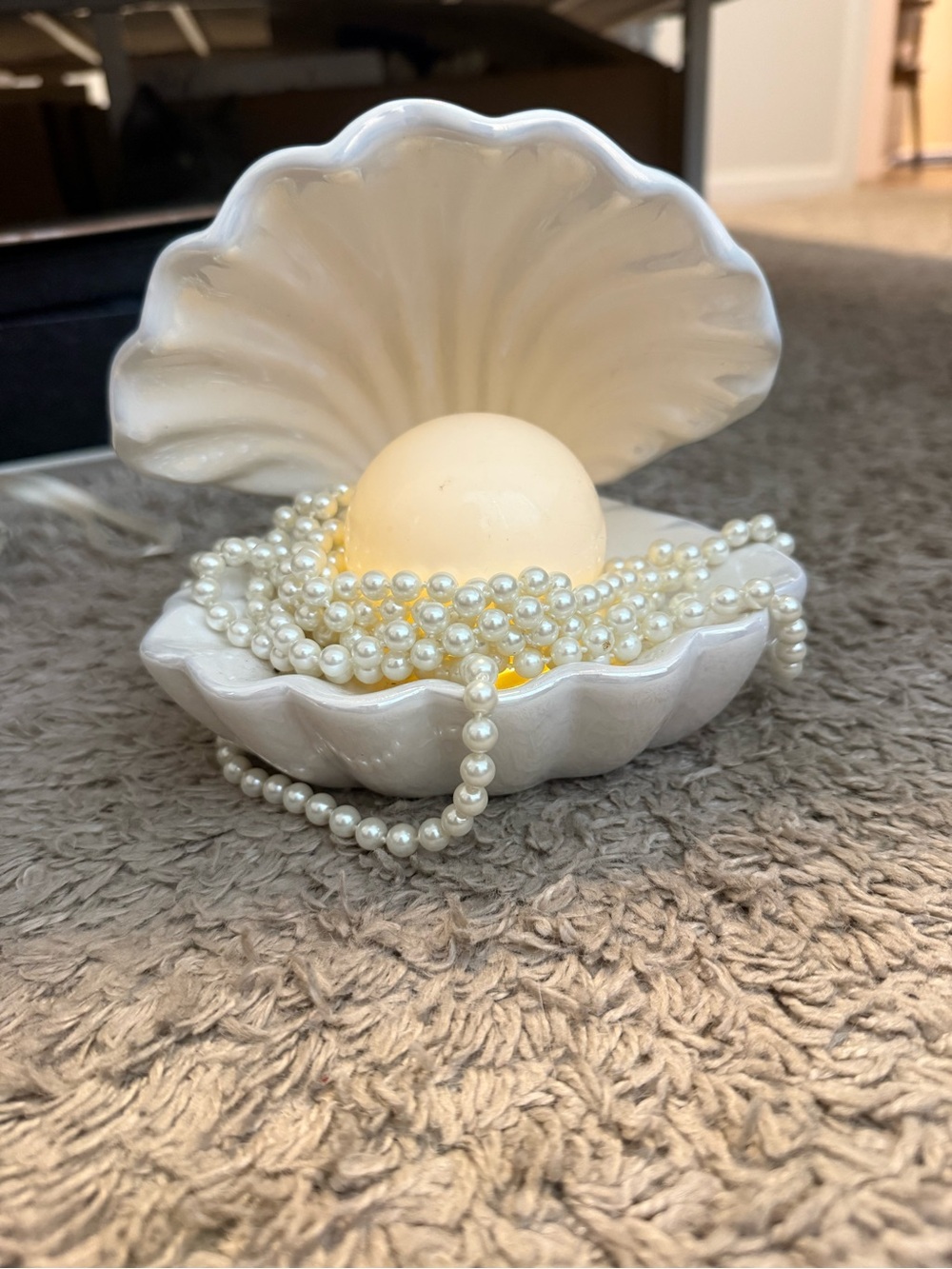 White Ceramic Clam Shell Pearl Lamp - Aesthetic Mood Night Light / Jewelry Tray